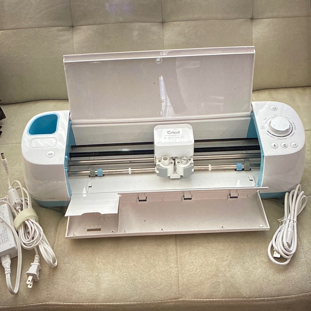 Cricut Explore Air Cutting Machine.